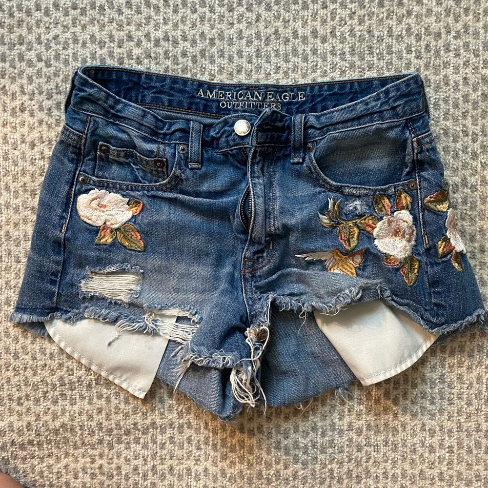 american eagle embroidery shorts